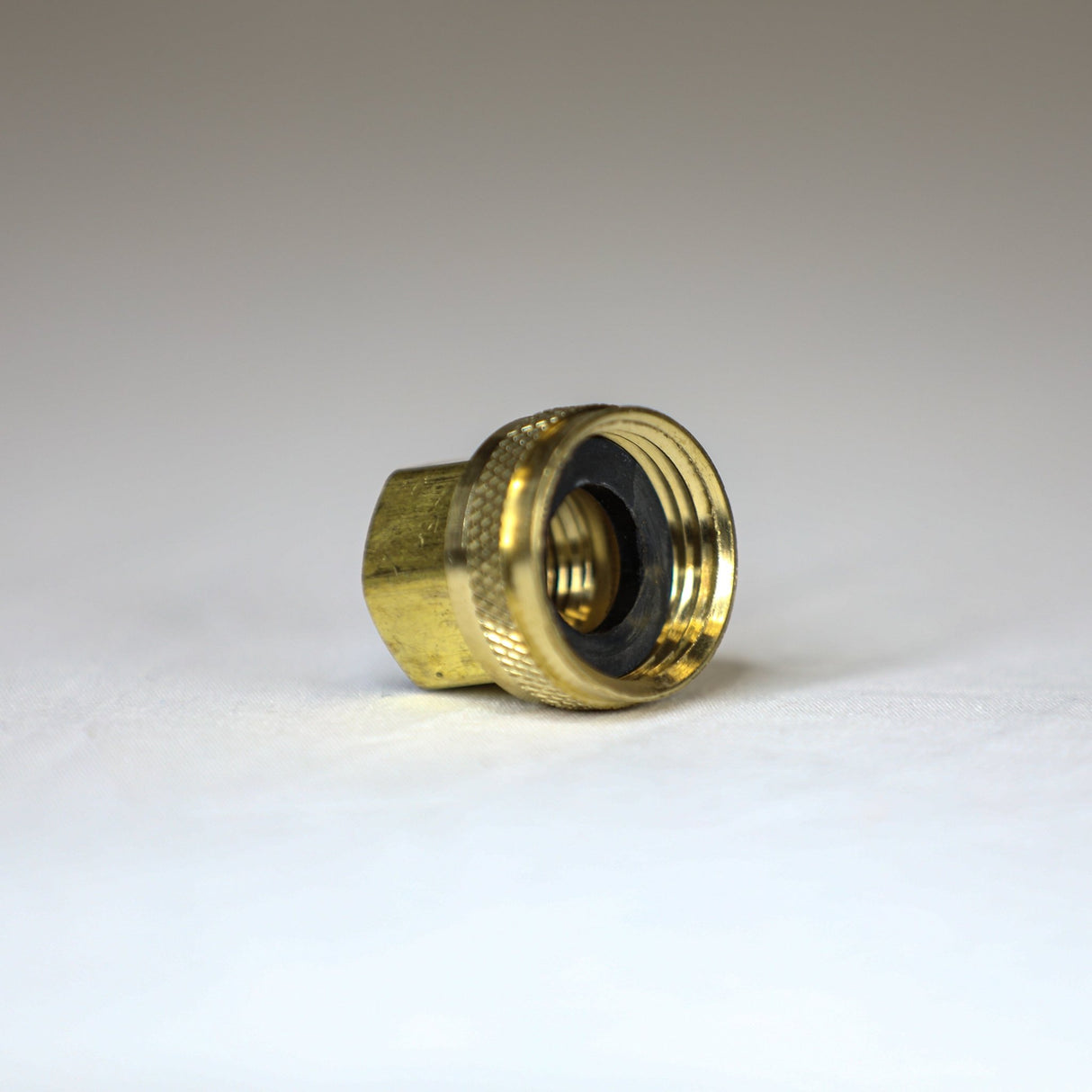 1/2" FNPT x FGH Swivel Inlet - Tucker® USA#