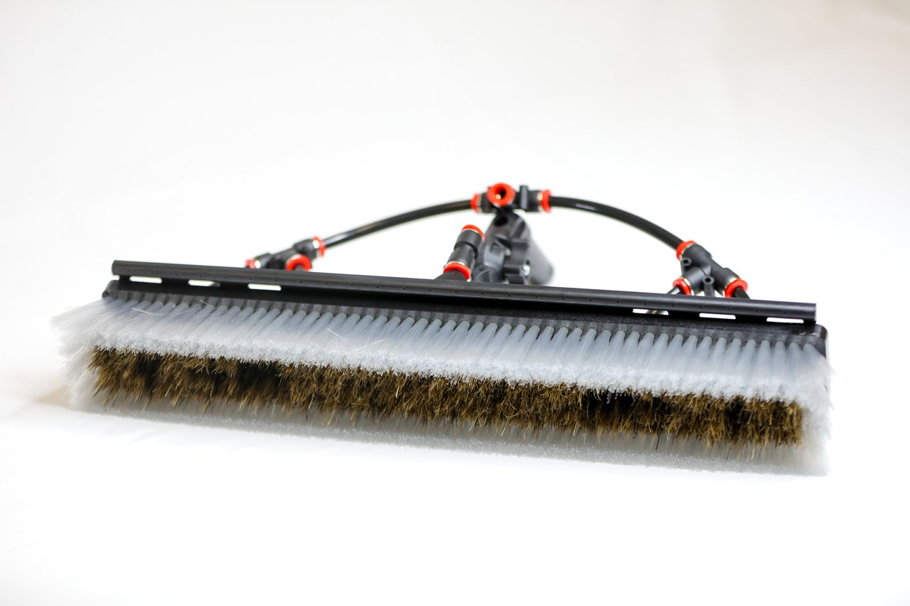 Water Fed Brush │ Alpha Boar and Nylon Bristle Hybrid - 4 Pencil